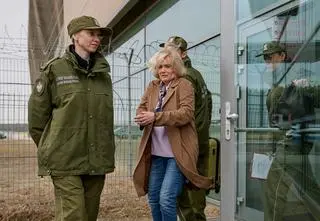 "Na Wspólnej". Za kratami! Pamiętasz, który bohater trafił do więzienia?