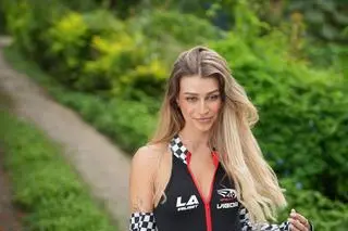 Hotel Paradise 11: OLIWIA CIRA