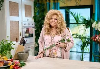 "Miłosna" pasta norma — przepis Magdy Gessler z programu "Magda gotuje Internet"