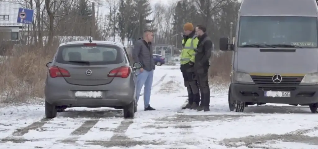 Mobilni mechanicy: diagnoza układu chłodzenia w Oplu Corsie i awaria kolumny kierownicy w Mercedesie klasy S