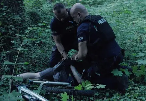 Niebezpieczne dzielnice. Groził byłej partnerce, potem uciekał na kradzionym rowerze