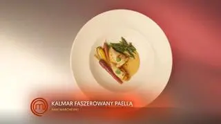 Faszerowany baby kalmar w pikantnym kremowym sosie warzywnym z baby carrots