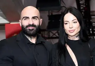 Akop Szostak zaręczył się z nową partnerką. Posypały się gratulacje i... Sportowiec nie wytrzymał. Wydał oświadcenie