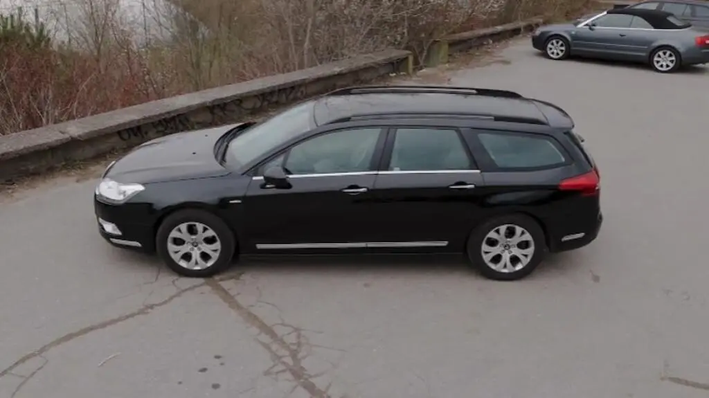 Citroen C5, którego podwozie jest w doskonałym stanie 