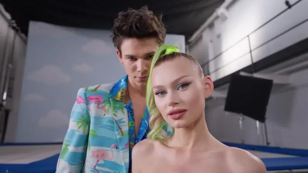 221005_top_model_11_odc5_www_1