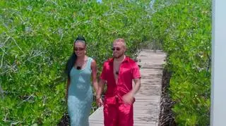 Hotel Paradise All Stars: Randka Nany i Blondino