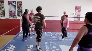 Starsza pani musi fiknąć: Joanna Jędrzejczyk z mamą trenują wrestling