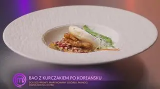 Bułeczki bao z kurczakiem po koreańsku i marynowanymi warzywami