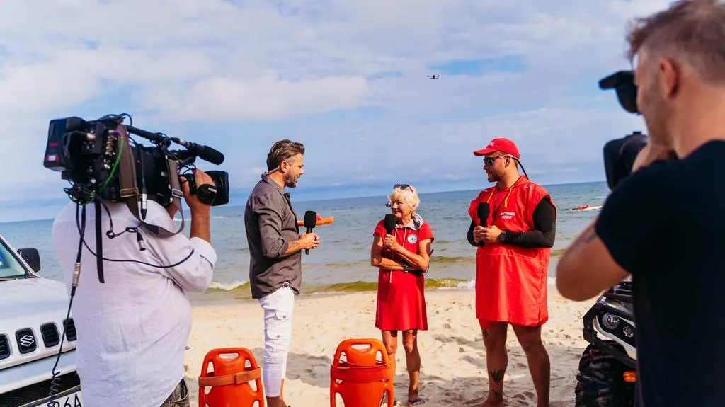 Projekt Plaża 2024 - Krynica Morska: Olivier Janiak z gośćmi