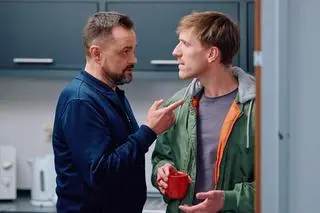 "Na Wspólnej", odc. 4219. Dziedzic coraz bliżej prawdy o Zenku