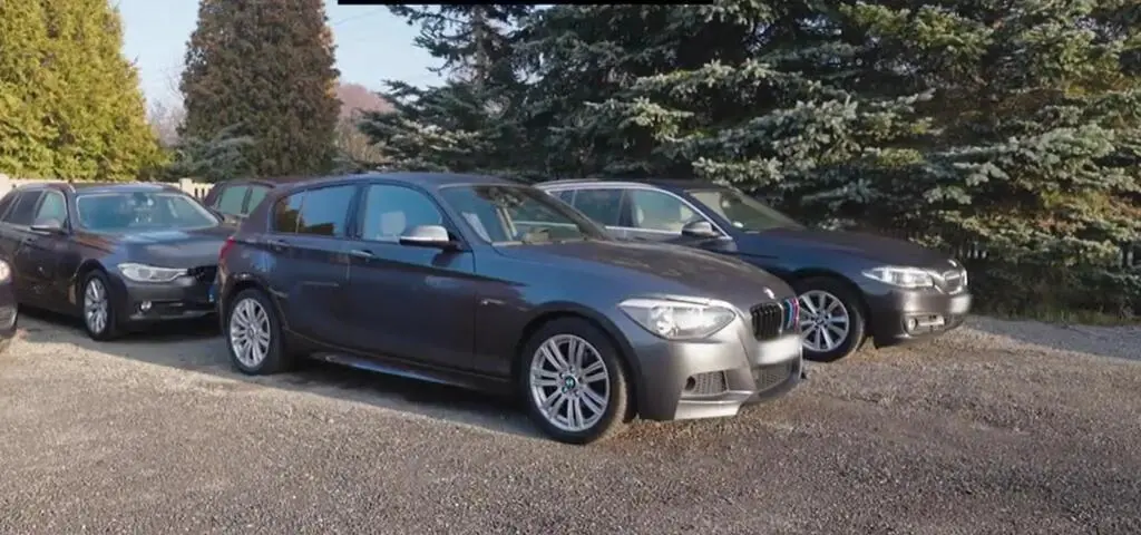 BMW, przyciemniany chrom i V8 w dieslu