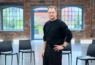 "Autentyczni" Przed emisją w TV. Maciej Stuhr w szczerych słowach o nepotyzmie: "Bardzo dużo na ten temat w swoim życiu myślałem"