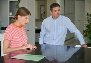 "Na Wspólnej" PRZED EMISJĄ odcinka 3911 w TV: Olka już wie, że to Alan chciał zabić Czerskiego! Co teraz?!