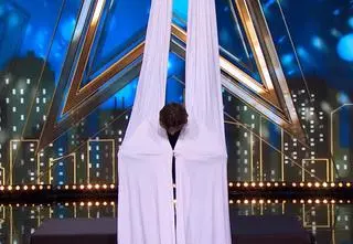 "Mam Talent!" odc. 5. Tylko nieliczni mężczyźni mają odwagę to zrobić! Jego występ wbił jurorów w fotele [WIDEO]