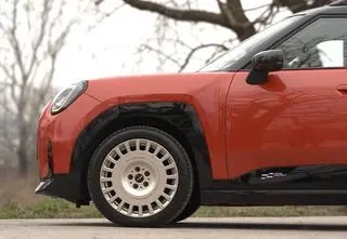 MINI Aceman w wersji S - jaki ma zasięg?