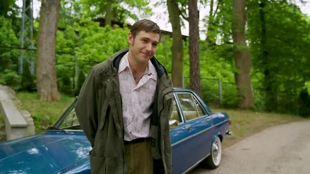 240516_lady_love_linowski_100_5_www