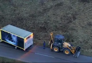 "Mobilni mechanicy". Naprawa Opla Astry, Forda Fusion i koparkoładowarki JCB