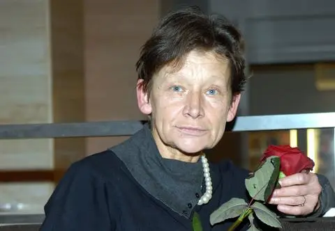 Jadwiga Jankowska-Cieślak przed śmiercią zachwycała w sztuce u boku Daniela Olbrychskiego. Jej rolę przejęła teraz znana gwiazda