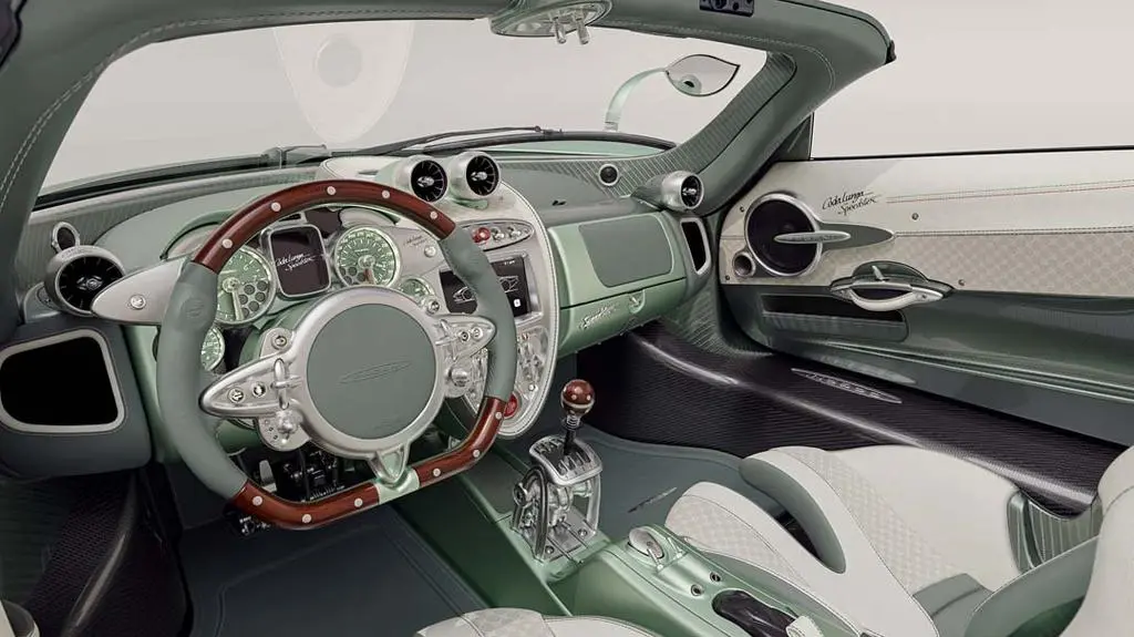 Pagani-Huayra-Codalunga-Speedster_int1_sRGB
