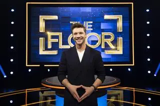 Mikołaj Roznerski "The Floor" 