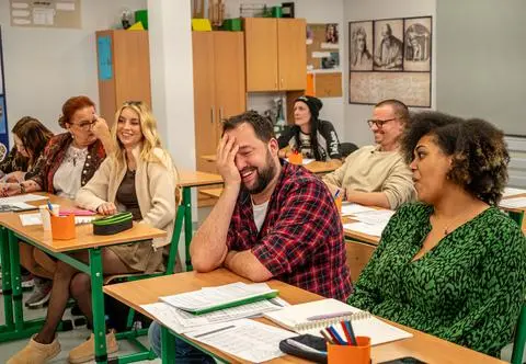 Marcin Hakiel zasiądzie w szkolnej ławce. Kto jeszcze wystąpi w "Back to school. Prawdziwy egzamin"?
