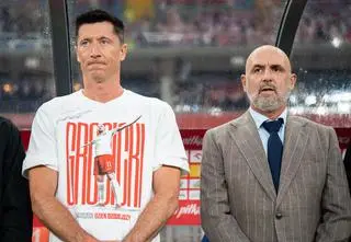 Robert Lewandowski więcej nie zagra w kadrze? Wybuchła afera w reprezentacji polski