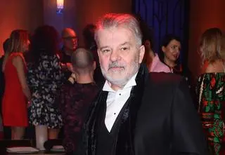 Krzysztof Globisz wrócił na scenę po udarze. Poruszająca historia aktora