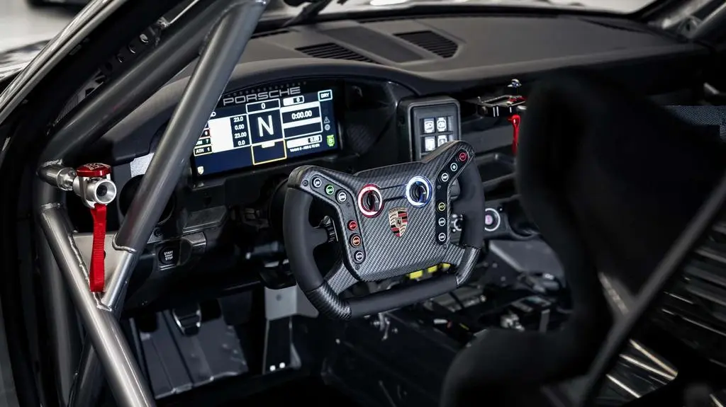 2027-porsche-911-gt4-r (10)