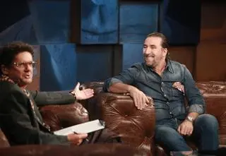 Tomasz Iwan zdradził szczegóły wypadku u "Kuby Wojewódzkiego". Wyjawił, co go uchroniło przed poważnymi obrażeniami  [PRZED EMISJĄ W TV] 