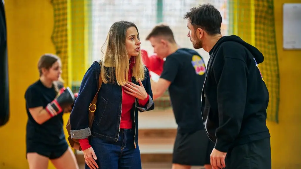 "Na Wspólnej", odc. 4145. Eliza stawia ultimatum trenerowi Juniora. Padły groźby [PRZED EMISJĄ w TV]