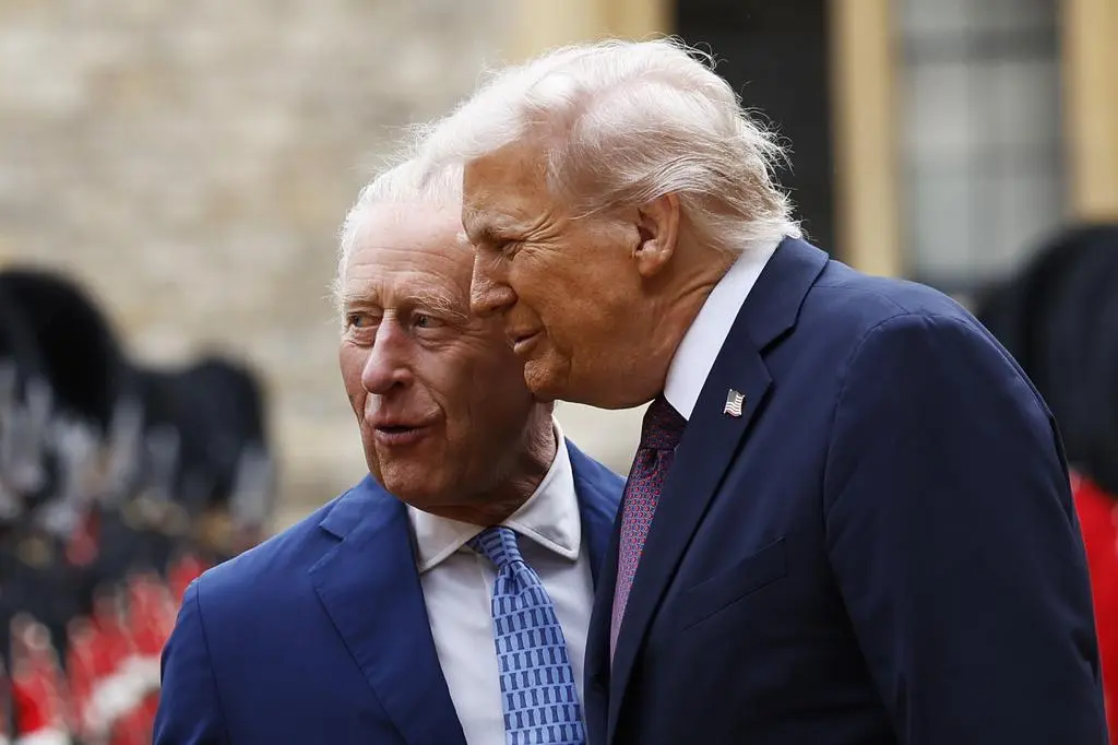 Król Karol III i Donald Trump