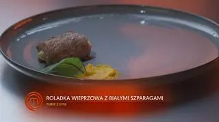 Rolada z polędwiczki wieprzowej z puree z dyni i białym szparagiem