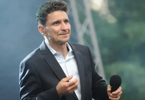Janusz Radek - kim jest? Kariera, pochodzenie, rodzina, muzyka