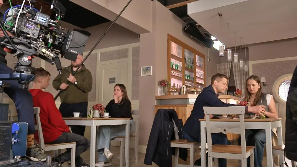 Aneta i Robert na planie serialu "Na Wspólnej"