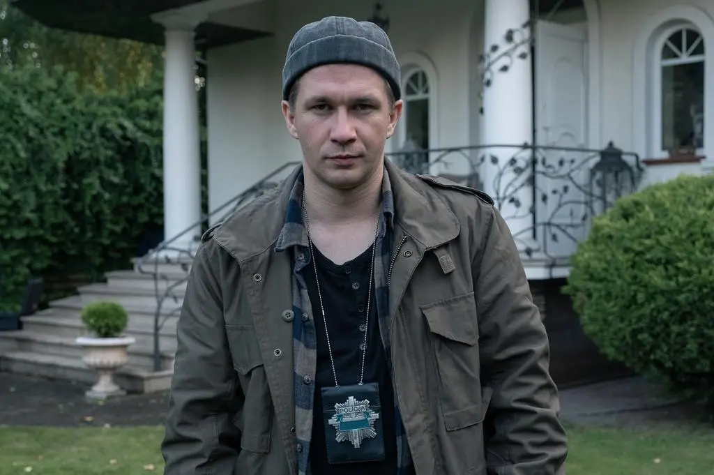 Henryk Simon jako Kacper Moś w serialu "Młode gliny"