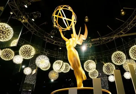 Emmy 2025. Pełna lista zwycięzców. Do kogo powędrowały "telewizyjne Oscary"?