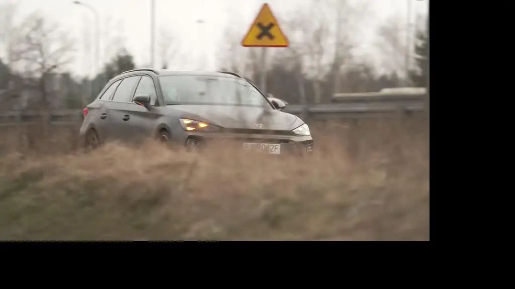 Cupra z rodzinnym nadwoziem i sportowym silnikiem
