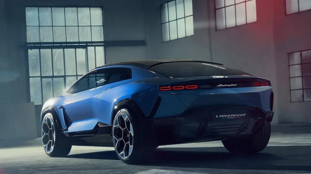 Lamborghini-Lanzador_Concept-2023-Rear_Three-Quarter