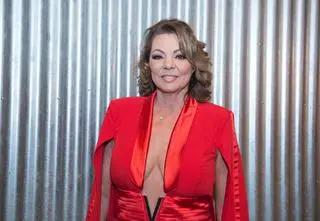 Sandra kończy 63 lata! Wzloty, upadki i traumatyczny wypadek! Co się stało z jej drugim mężem?