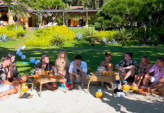 Hotel Paradise 10, odc. 10.  Pikantna gra i zaskakujące wyznania już w pierwszym odcinku programu! [WIDEO]