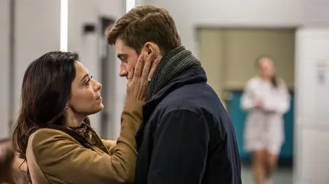 Papiery na szczęście PRZED EMISJĄ W TV: Adam wraca do Krakowa! 