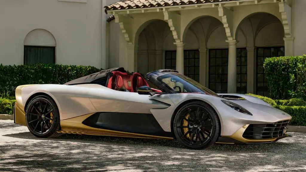 Aston_Martin-Valhalla_Spider-2028-1280-ee03517e468f54b0de8f85bb40b7203f52