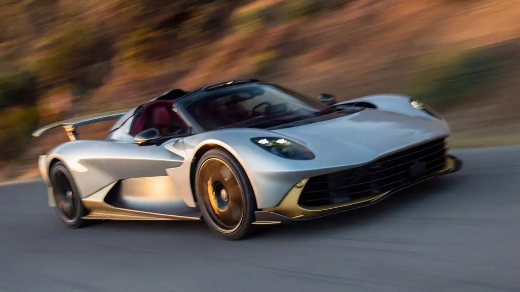 Aston_Martin-Valhalla_Spider-2028-1280-f3b6a31659462f98b2f50426d00c74dad6