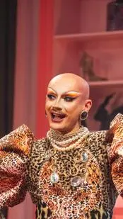 Czas na Show. Drag Me Out: Twoja Stara