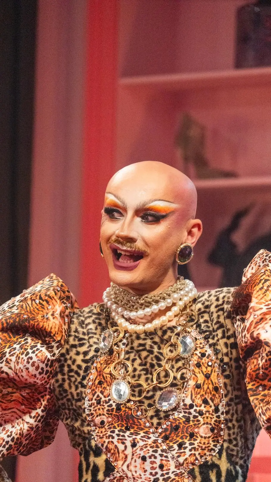 Czas na Show. Drag Me Out: Twoja Stara