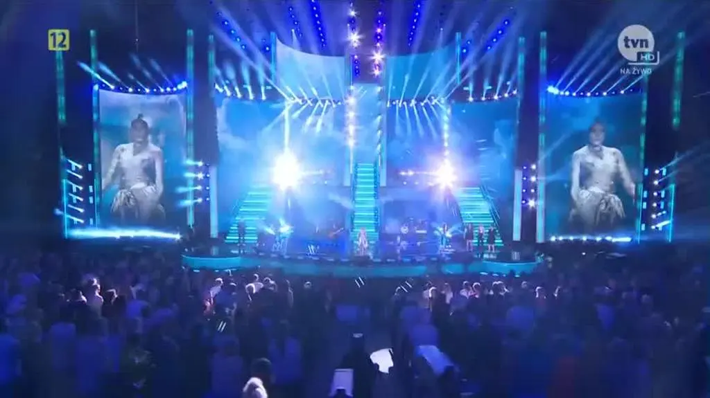 Blue Cafe "Niewidzialni"