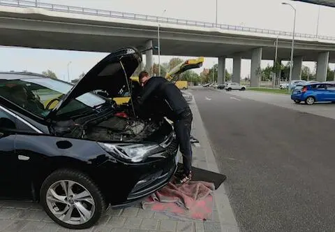 Mobilni mechanicy. Żarówka w BMW, stukotanie w Fordzie i utrata mocy w Oplu
