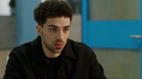 Papiery na szczęście: Konrad prosi ojca o drugą szansę