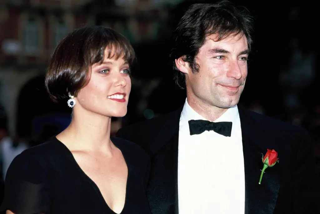 Carey Lowell i Timothy Dalton 