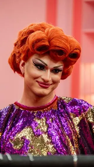 Czas na Show. Drag Me Out: Ciotka Offka